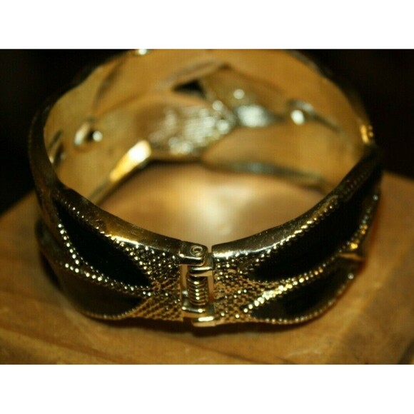 WOMEN'S BANGLE FASHION BRACELET RHINESTONES GOLD TONE NEW BEAUTIFUL LADIES - Picture 4 of 6